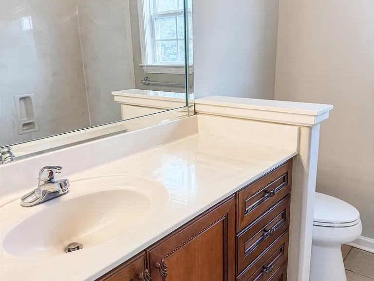 621 Covington Walk Ln S — Photo 12