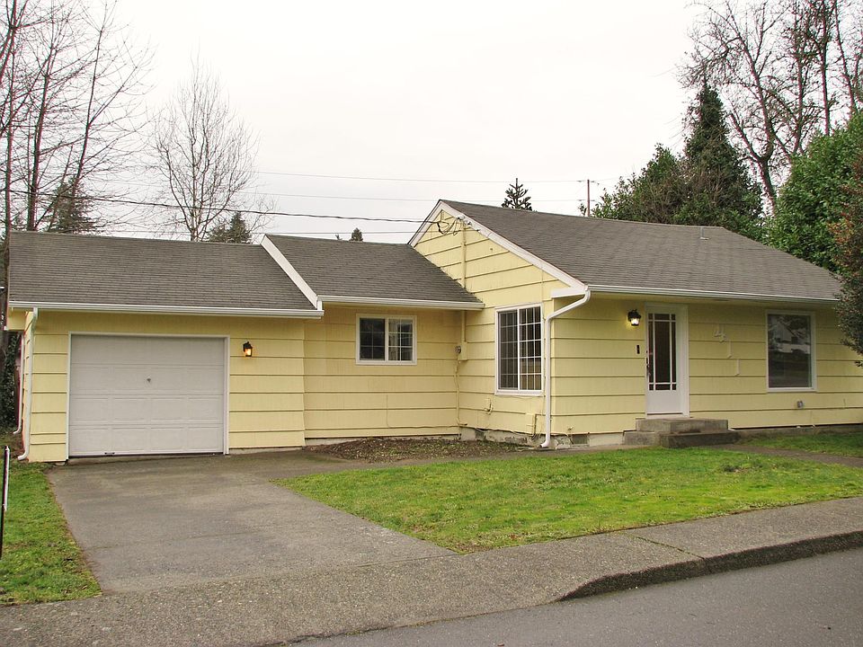Tumwater Hill Cutie...$1400 plus deposit...No pets! Recently updated with oak floors, new counters, light fixtures, appliances and interior/exterior paint.