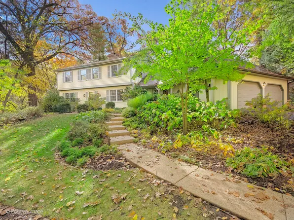 28W681 Indian Knoll Rd, West Chicago, IL 60185