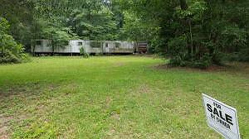1st lot front yard