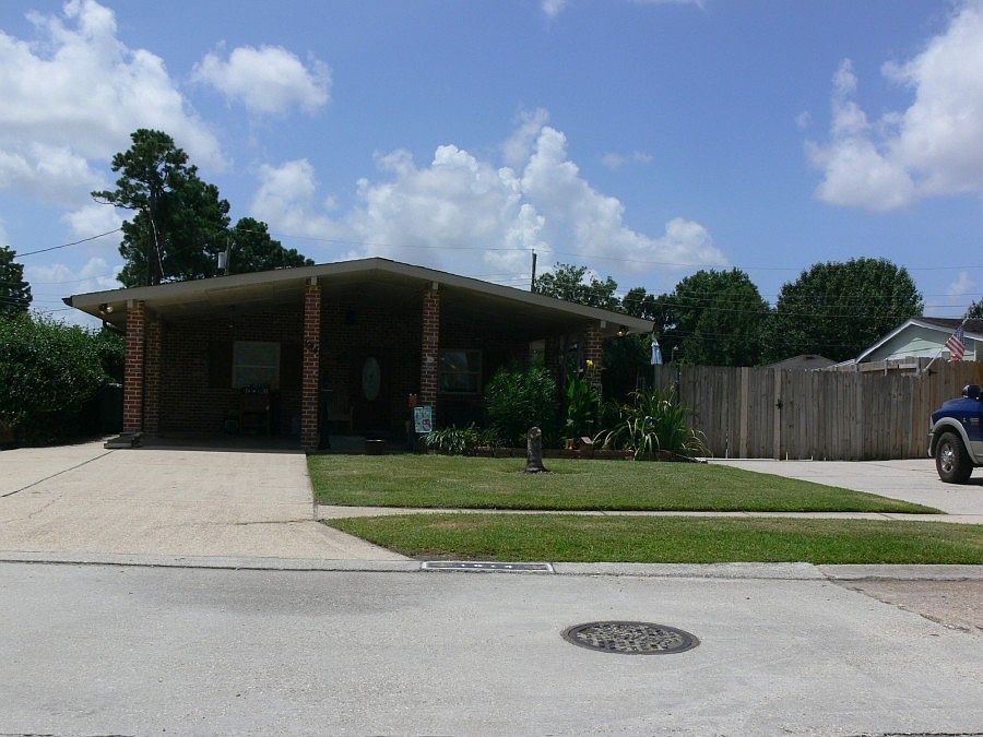 1st image of 1914 Cameo Ln