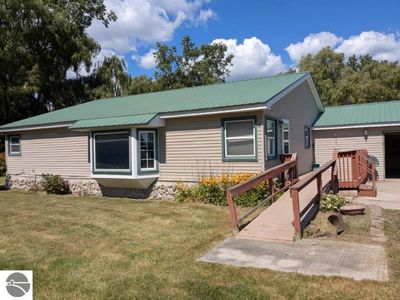 10 W Maple Ridge Rd, Twining, MI, 48766