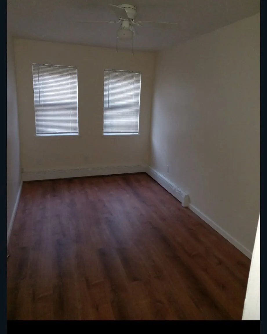 3 bed, 1239 sqft, $3,500 — Photo 2