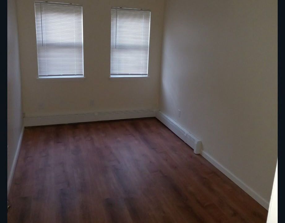2nd image of 1299 Findlay Ave #3
