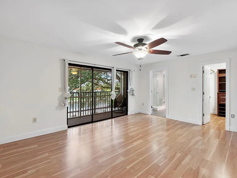 9897 Fairway Cove Ln — Photo 18