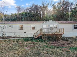 750 Lake Dr, Loudon, TN 37774