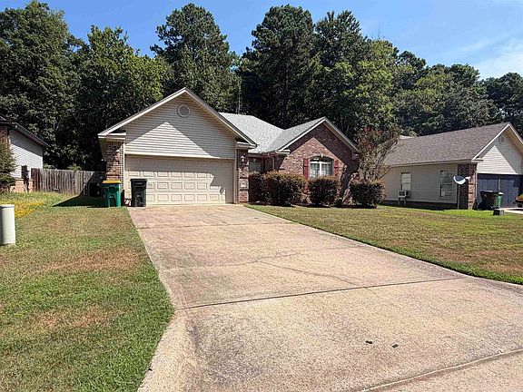 3rd image of 14 Ponds Edge Ln