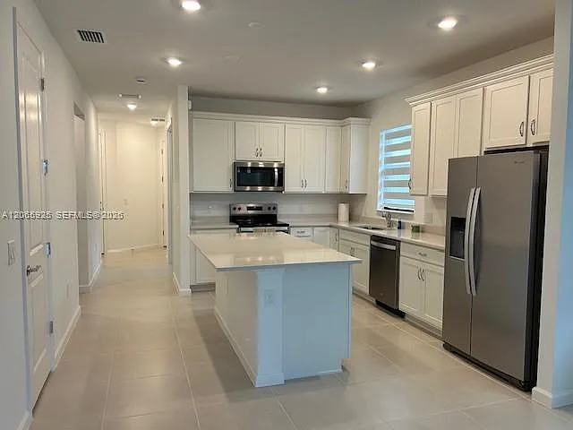 6385 Honor Way Ave — Photo 8