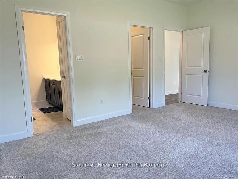 11 Beachwalk Cres — Photo 15