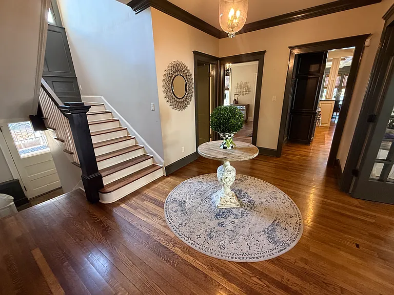 419 N Walnut St — Photo 6