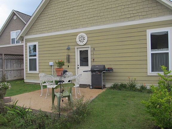 4th image of 1301 Ashleys Dr