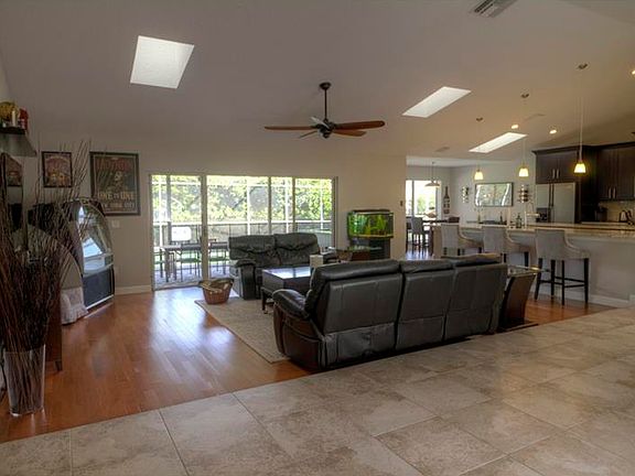 5th image of 4528 Woodlands Village Dr