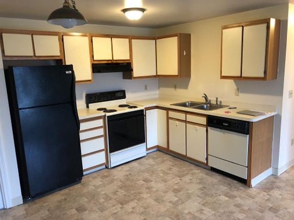 2nd image of 6824 Plaza Dr APT 4