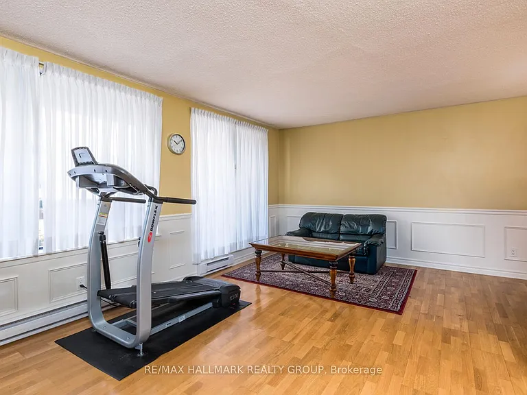 470 Laurier Ave W #902 — Photo 6