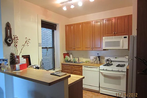 Rented by Corcoran | media 12
