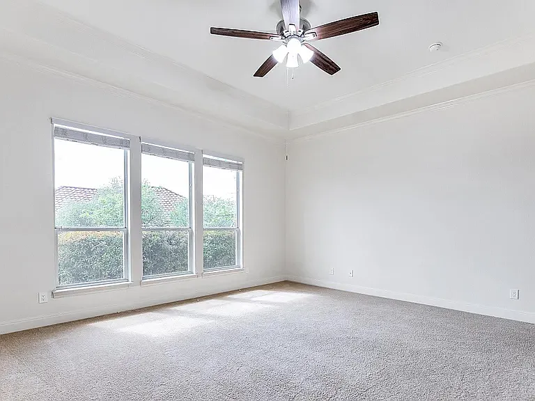 24711 Faraday — Photo 23