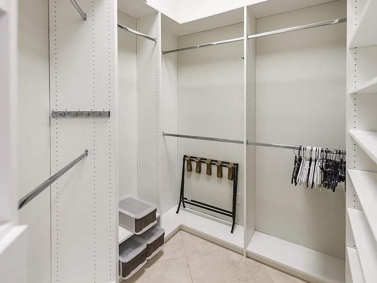 11204 Clover Leaf Cir — Photo 25