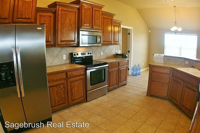 1st image of 4613 Sandstone Dr