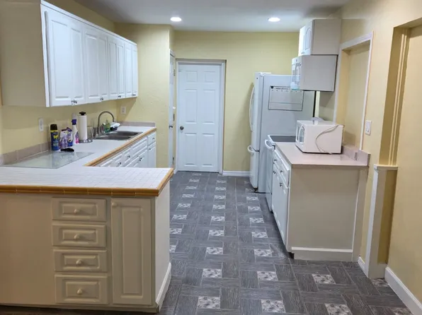 1167 Biscayne Dr, Cape Coral, FL 33909