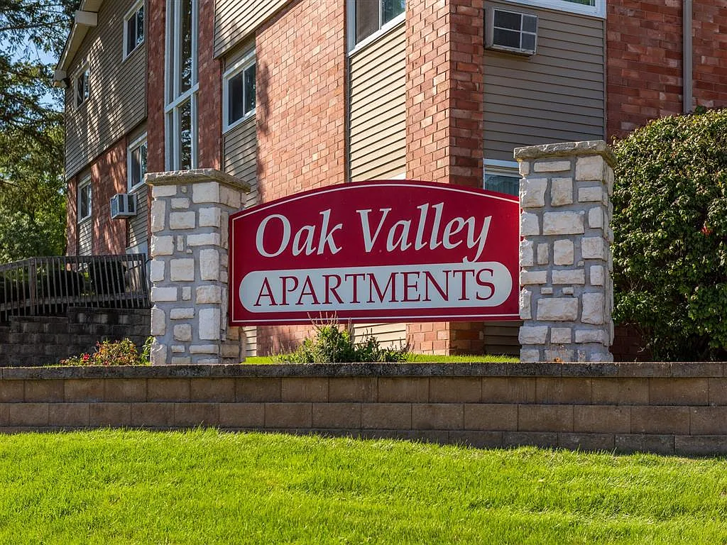 Oak Valley Apartments — Photo 4