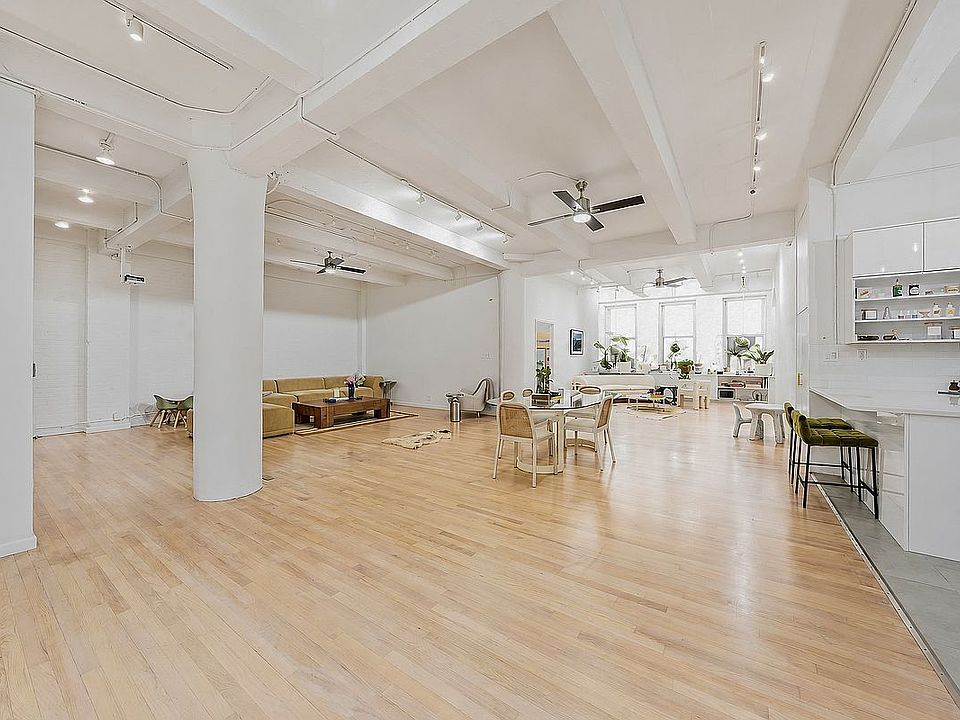 1st image of 95 Vandam St APT 2R