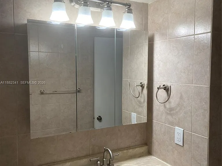 1301 NE 7th St #106 — Photo 15
