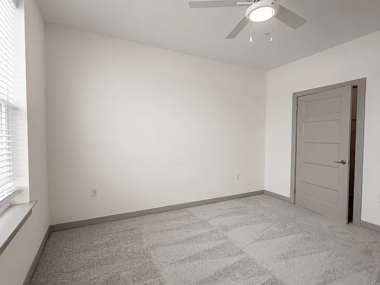 Allure Apartments — Photo 77