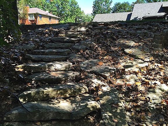 4th image of 173 Brooktrail Ct