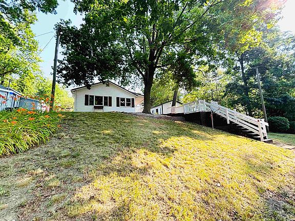 4th image of 3230 W Shoreline Dr