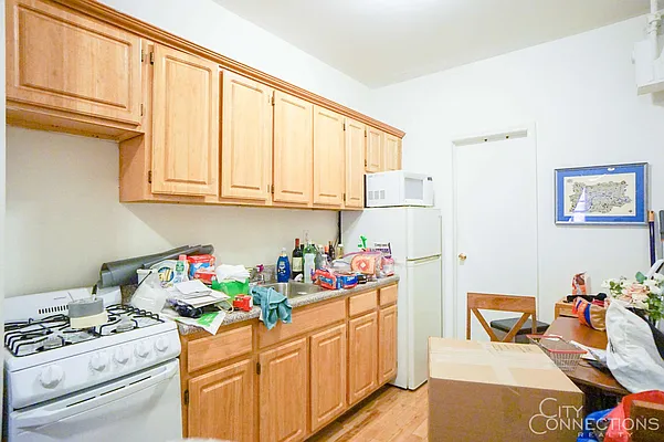 Rented by City Connections Realty | media 5