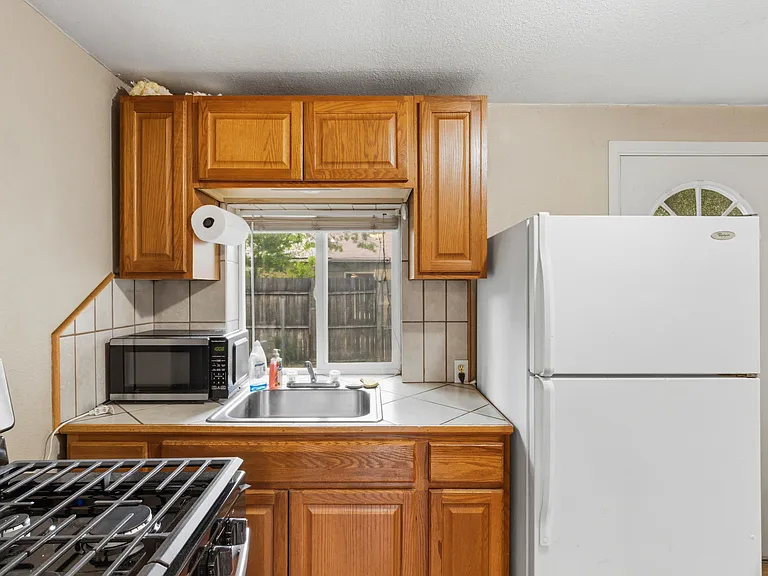 303 N Santa Fe Ave #6 — Photo 15