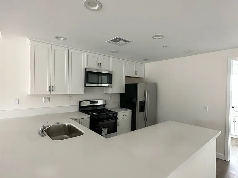 34384 Yucaipa Blvd — Photo 17