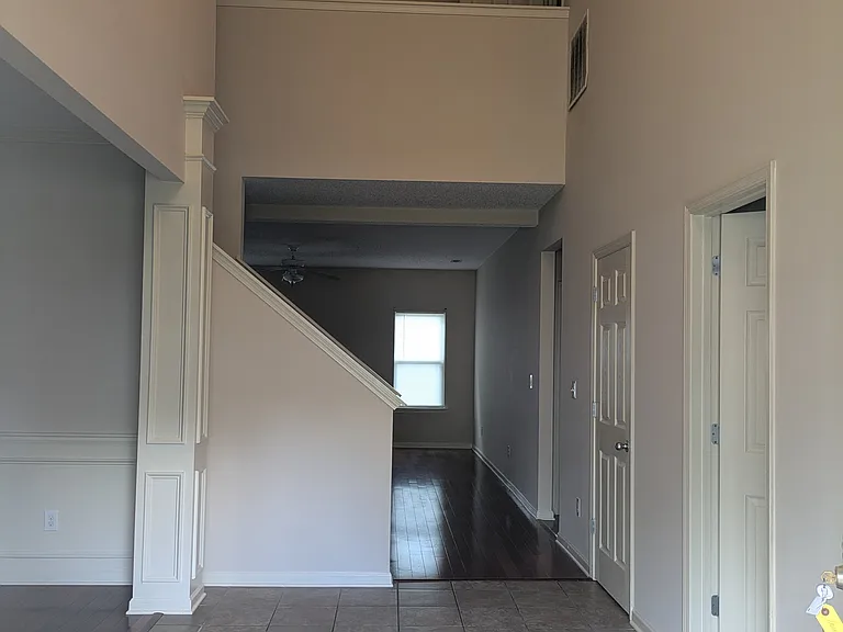 108 Blue Spruce Dr — Photo 3