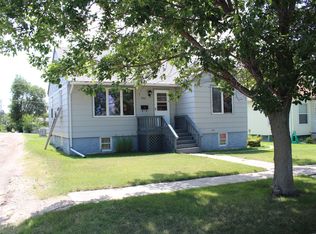 625 W 4th St, Winner, SD 57580