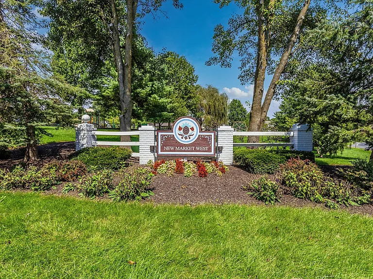 5621 Queen Anne Ct — Photo 50