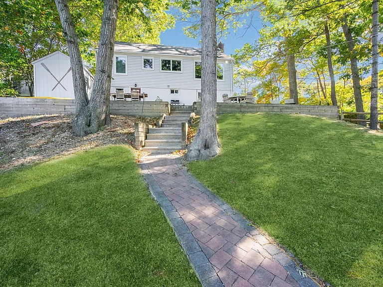 5 Doris Ln — Photo 23