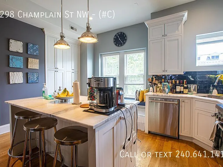 2298 Champlain St NW #C — Photo 12