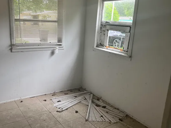 1303 N 24th Street, Fort Pierce, FL 34950