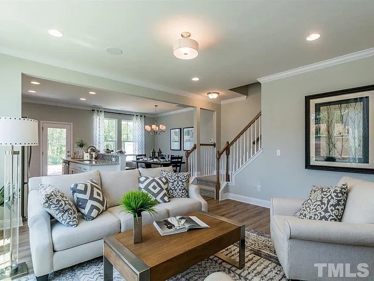 1305 Scholar Dr — Photo 14