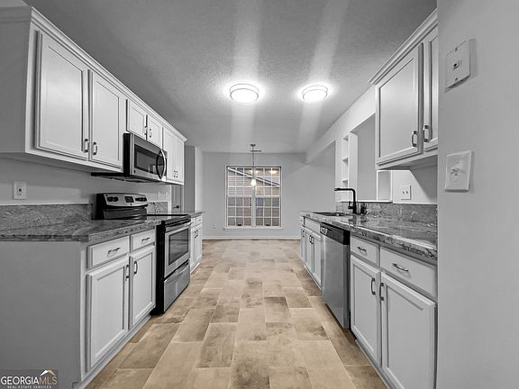 2nd image of 5806 Waggoner Ct