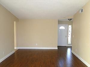 3rd image of 10 Jenich Ct
