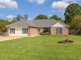 1024 Amber Ln, Pineville, LA 71360