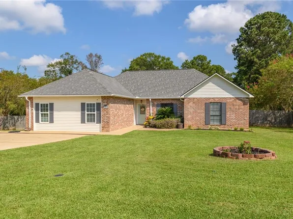 1024 Amber Ln, Pineville, LA 71360