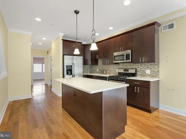 725 N 20th St #B, Philadelphia, PA 19130
