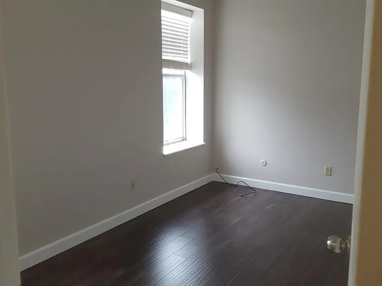 5515 Pershing Ave #21 — Photo 13