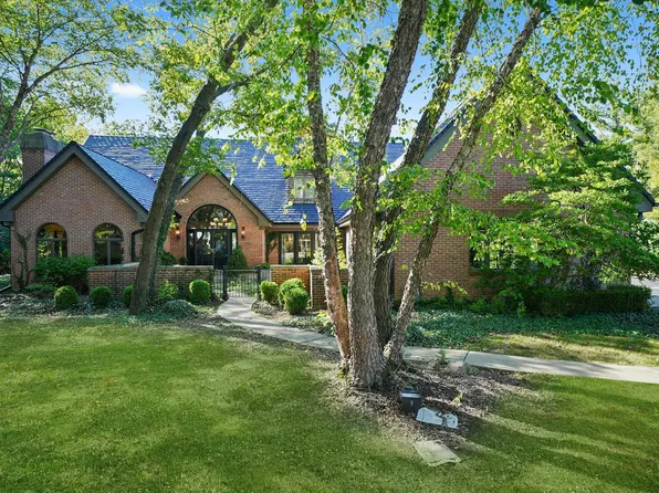 39 Deverell Dr, North Barrington, IL 60010