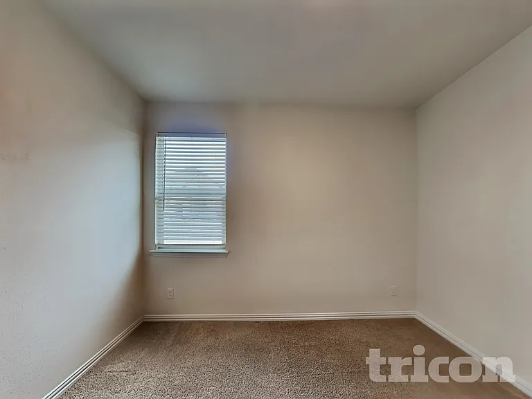 2401 Lalun Ln — Photo 13