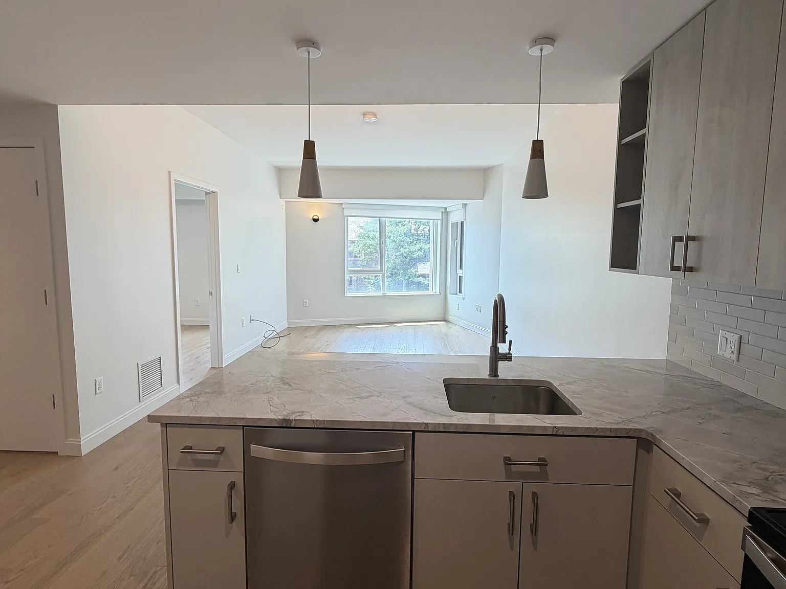 2 bed, 2.0 bath, $4,700 — Photo 2