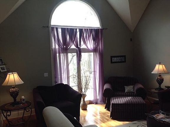 3rd image of 5291 NE Ash Grove Ct