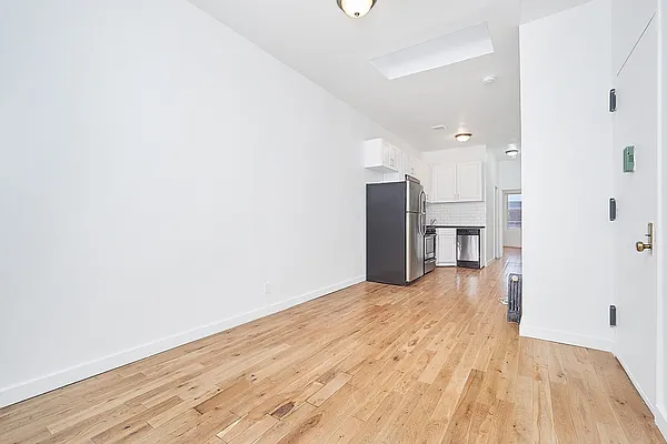 Rented by REAL New York | media 12